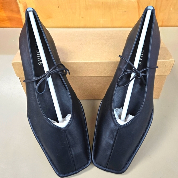 ALOHAS Black Leather Flats